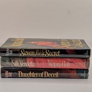 Victoria Holt Book Lot Hardcover 3 Books Historical Romance